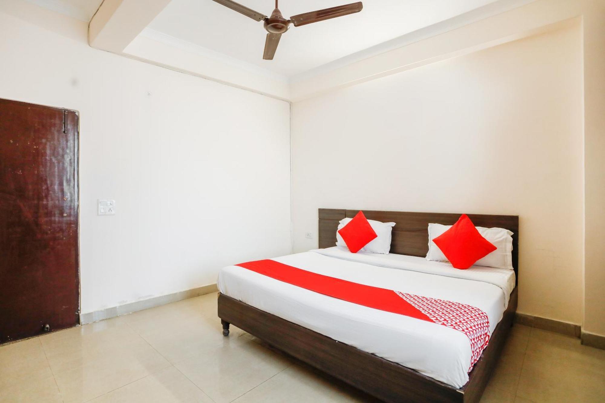 Hotel O Av Residency Near Botanic Garden Of Indian Republic Нойда Экстерьер фото