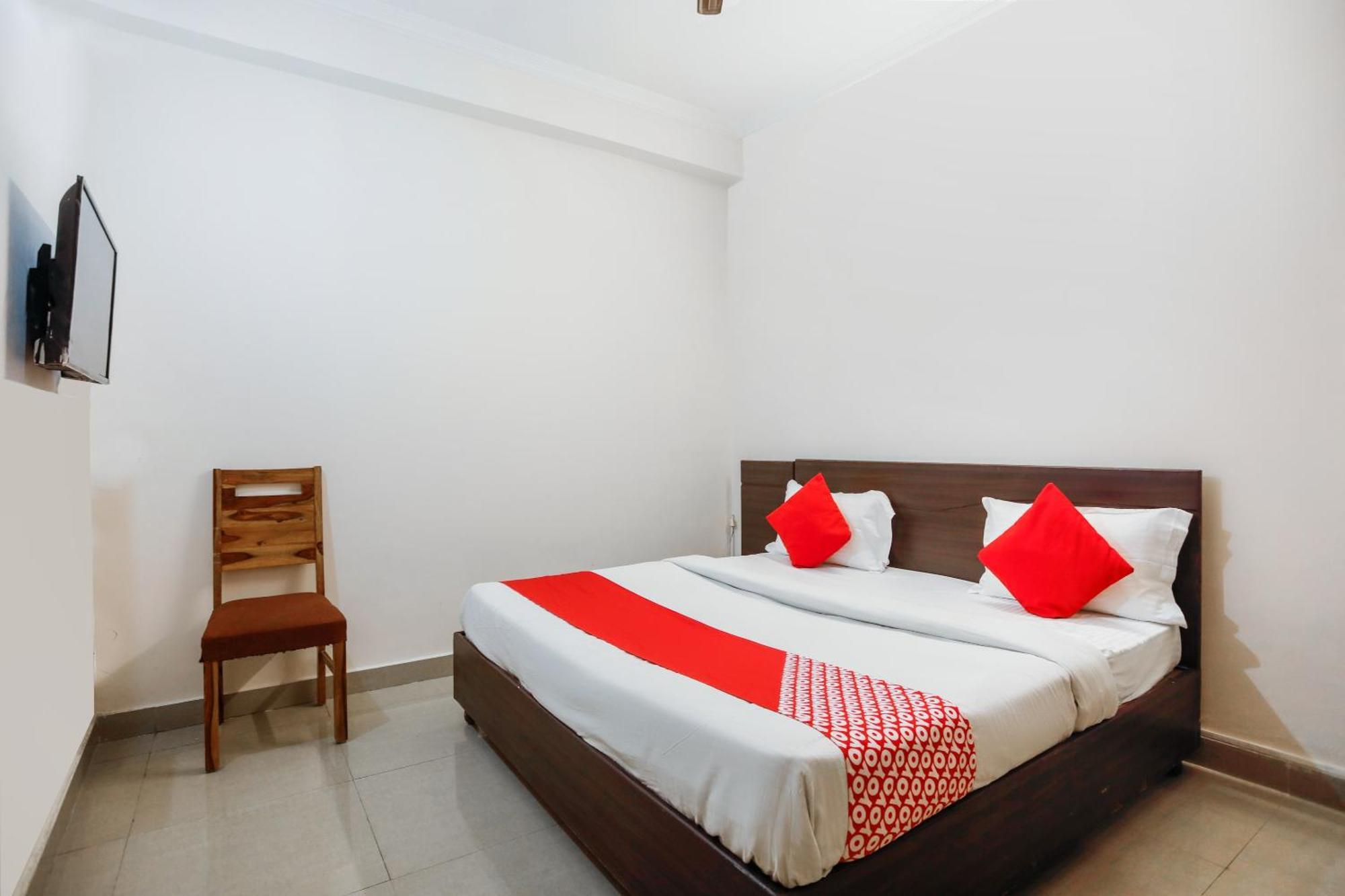 Hotel O Av Residency Near Botanic Garden Of Indian Republic Нойда Экстерьер фото