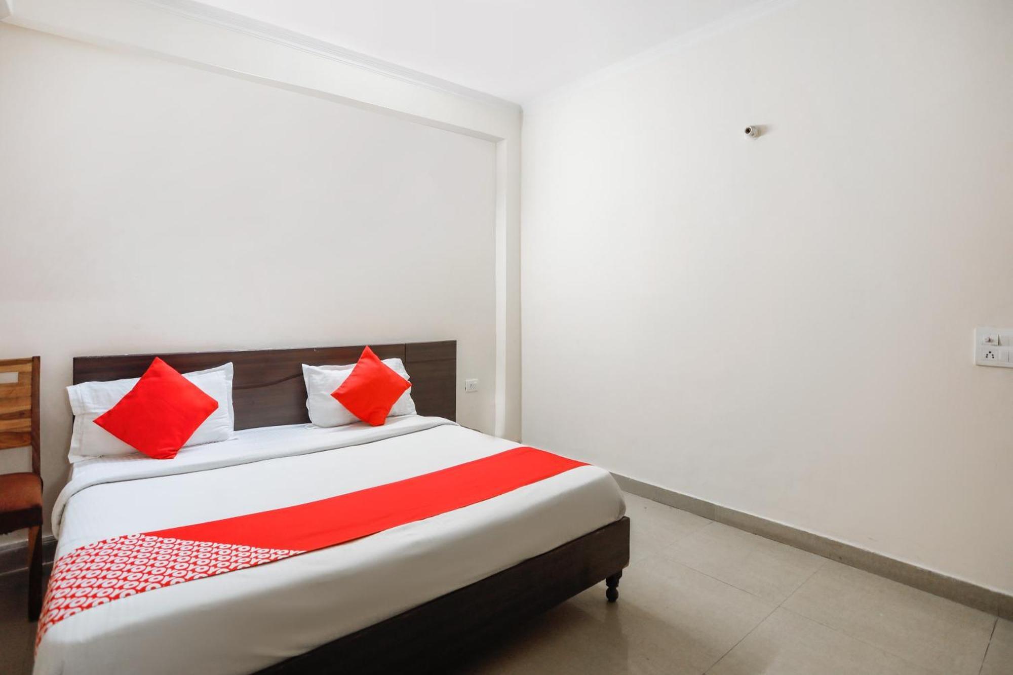 Hotel O Av Residency Near Botanic Garden Of Indian Republic Нойда Экстерьер фото