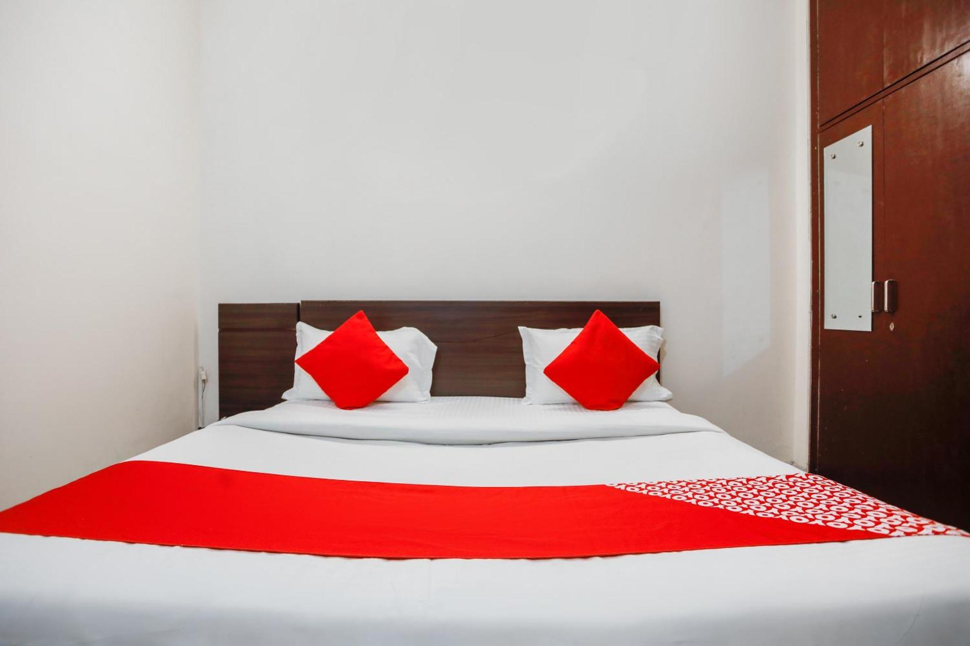 Hotel O Av Residency Near Botanic Garden Of Indian Republic Нойда Экстерьер фото