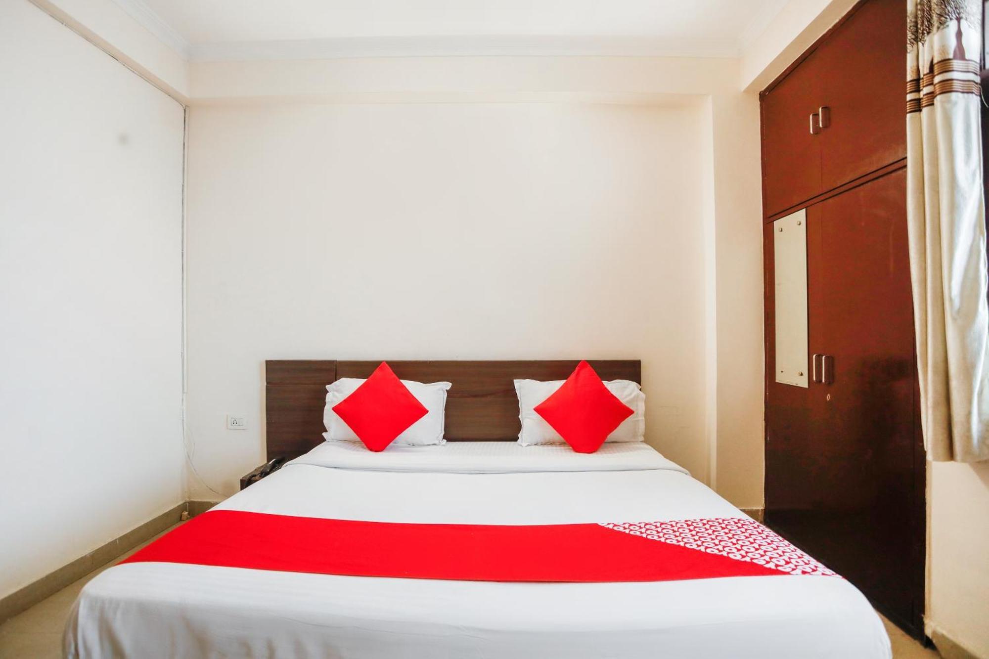 Hotel O Av Residency Near Botanic Garden Of Indian Republic Нойда Экстерьер фото